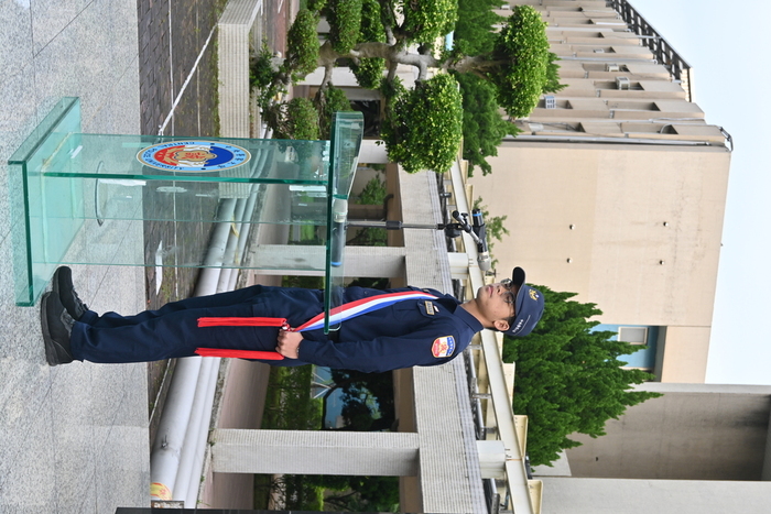 實習總隊長施兆友勉勵同學